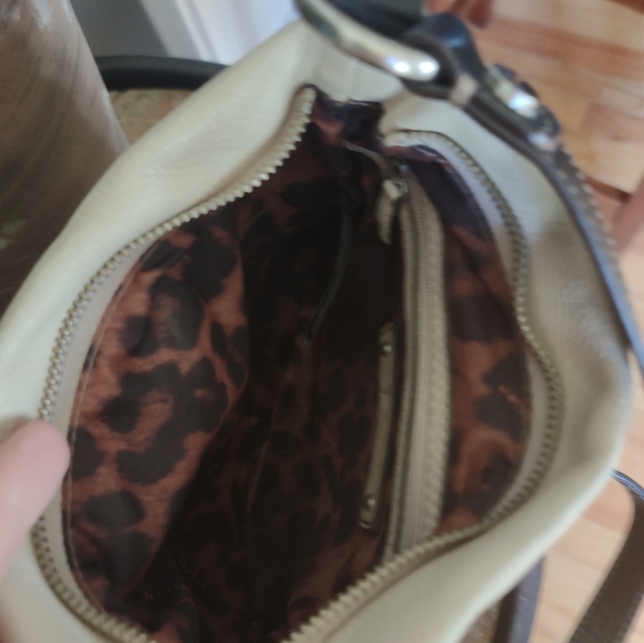 ☀️Leather B Makowsky Crossbody - Picture 3 of 4